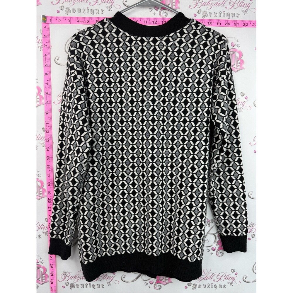 RW&CO. Sweater cardigan Black and White Geometric Knit Blazer with Gold Buttons - Picture 2 of 10